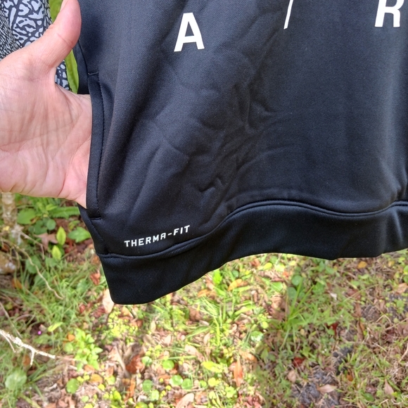 Nike Air Jordan Jumpman Therma Fit Pull over Boys Youth 7 Large - Picture 7 of 13